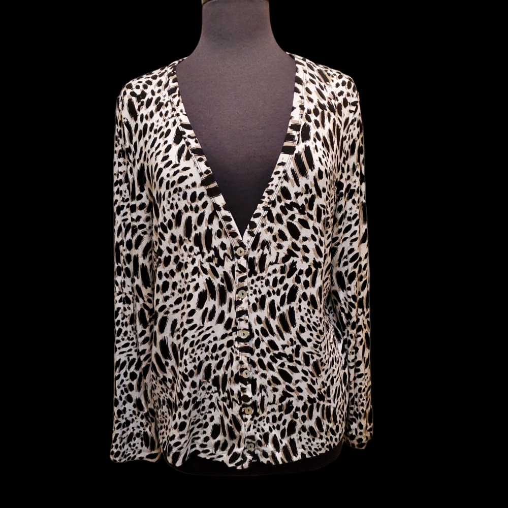 CHICOS Cardigan. - Picture 3 of 7